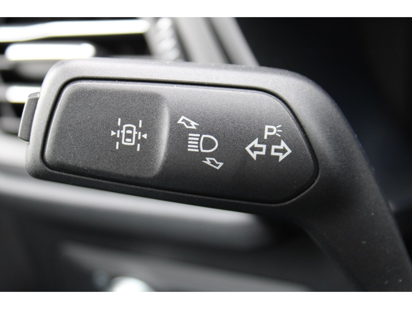 FORD Kuga 1.5 EcoBoost ST-Line ACC LED HeadUp AHK TWA - Image 16