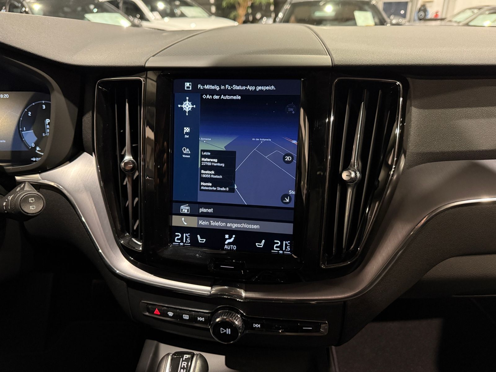 Fahrzeugabbildung Volvo XC60 Momentum Pro 2WD LED NAV DAB RFK SHZ ALU