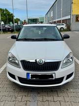 Skoda Fabia Combi 1.4l, 8-fachBereift,Anhängerkupplung - Skoda Fabia Gebrauchtwagen in Mönchengladbach
