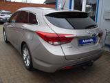 Hyundai i40 cw blue Trend Autom. AHK Lenkradhzg SHZ PDC - Hyundai i40: Trend