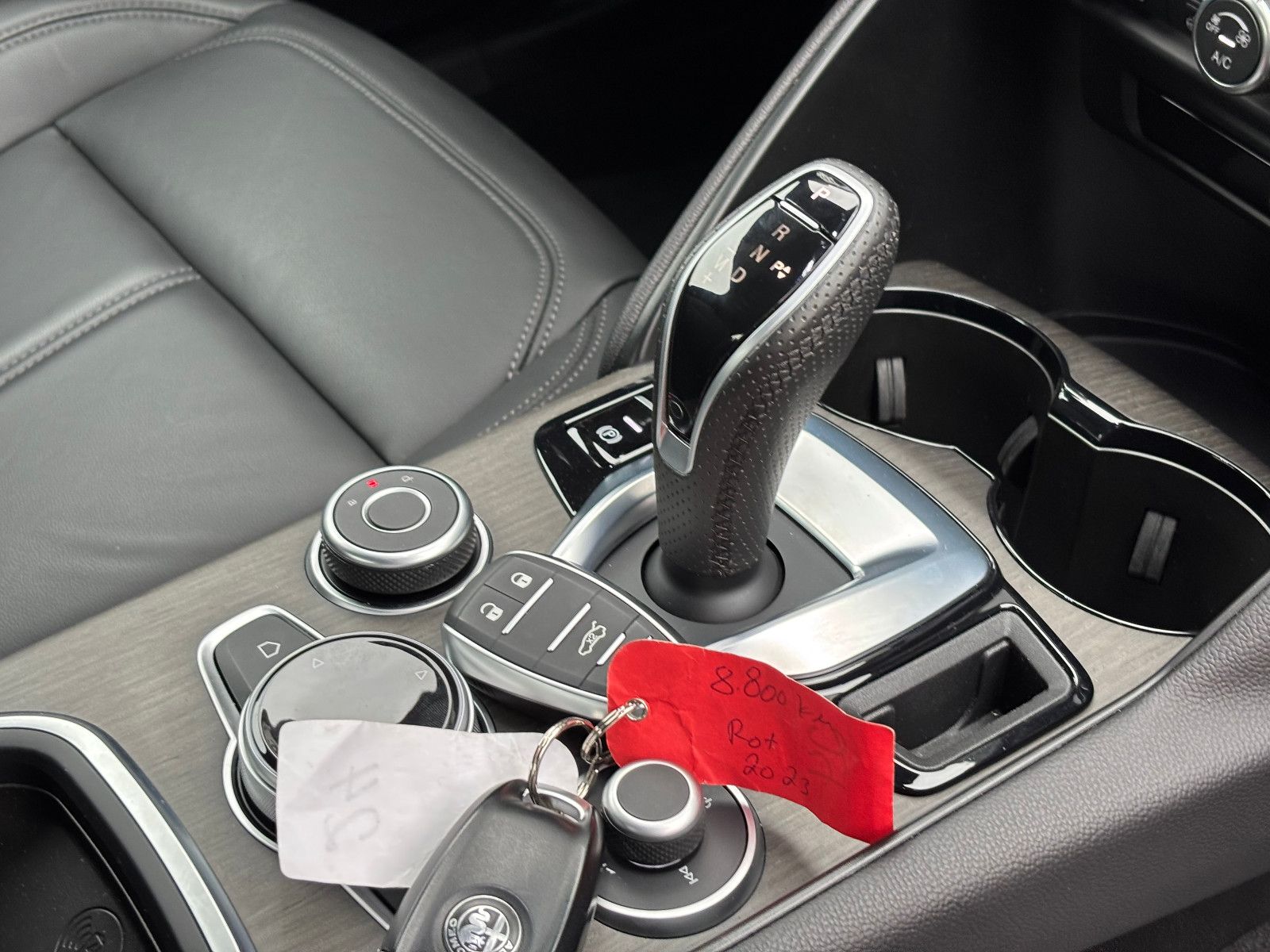 Fahrzeugabbildung Alfa Romeo Giulia Ti Q4/MEMORY/ACC/NAVI/KAMERA/SHZ