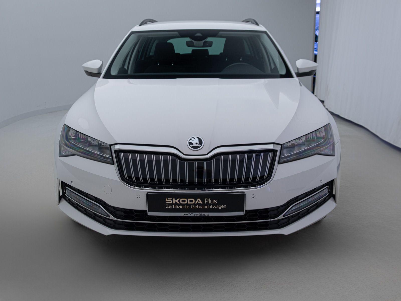 Skoda Superb - Bild 3