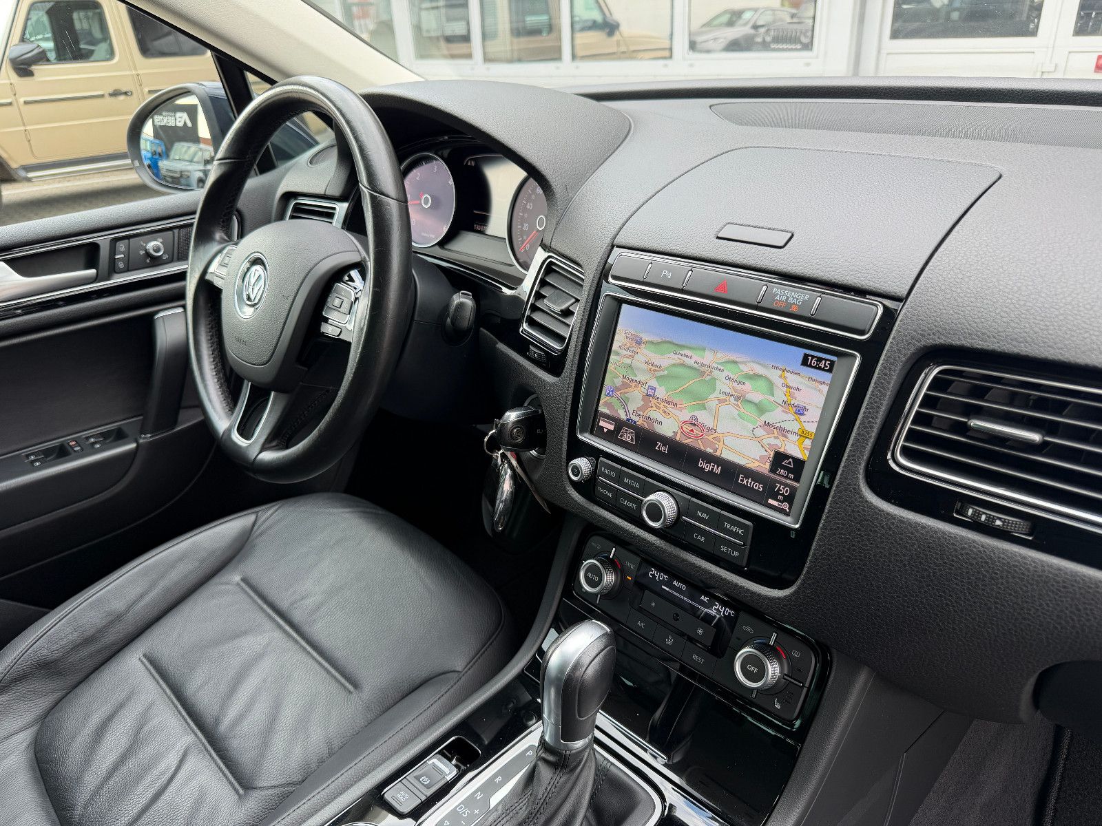Fahrzeugabbildung Volkswagen Touareg V6 TDI Terrain Tech 4Mot/NAVI/LED/LEDER