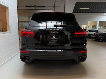 Porsche Cayenne - 3