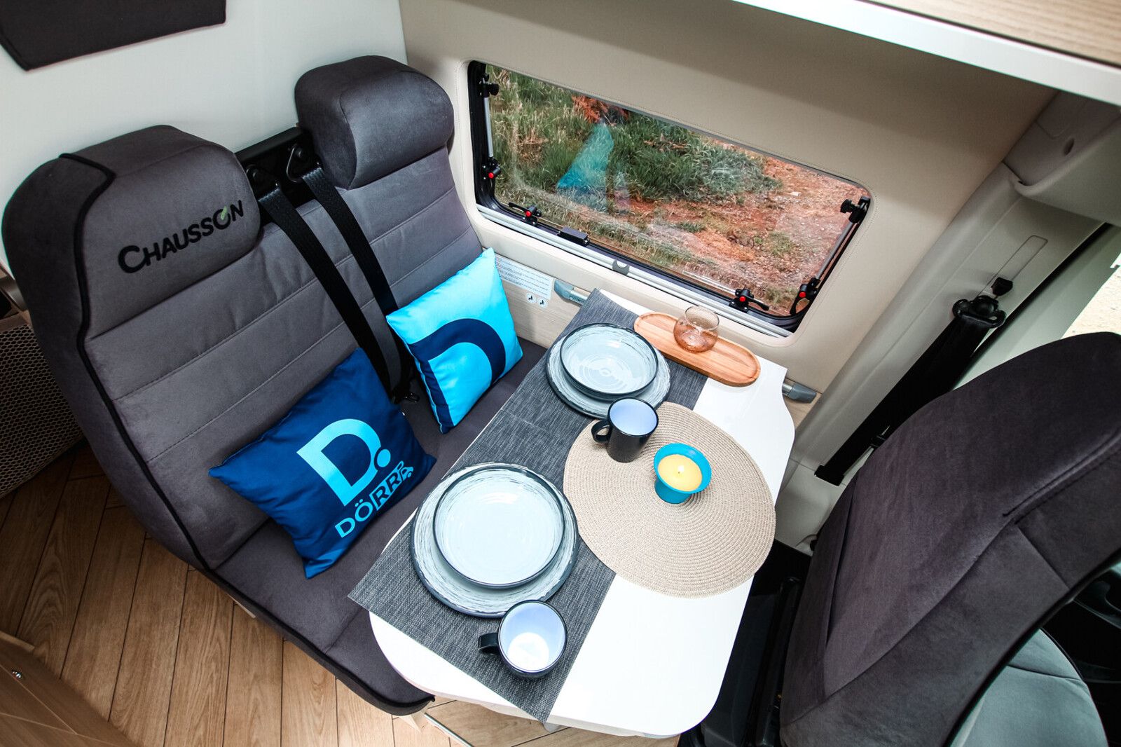 Fahrzeugabbildung Chausson Van First Line V594L Dörr Black-Edition exklusiv