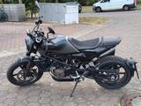 Husqvarna Svartpilen 701 - HUSQVARNA SVARTPILEN 701