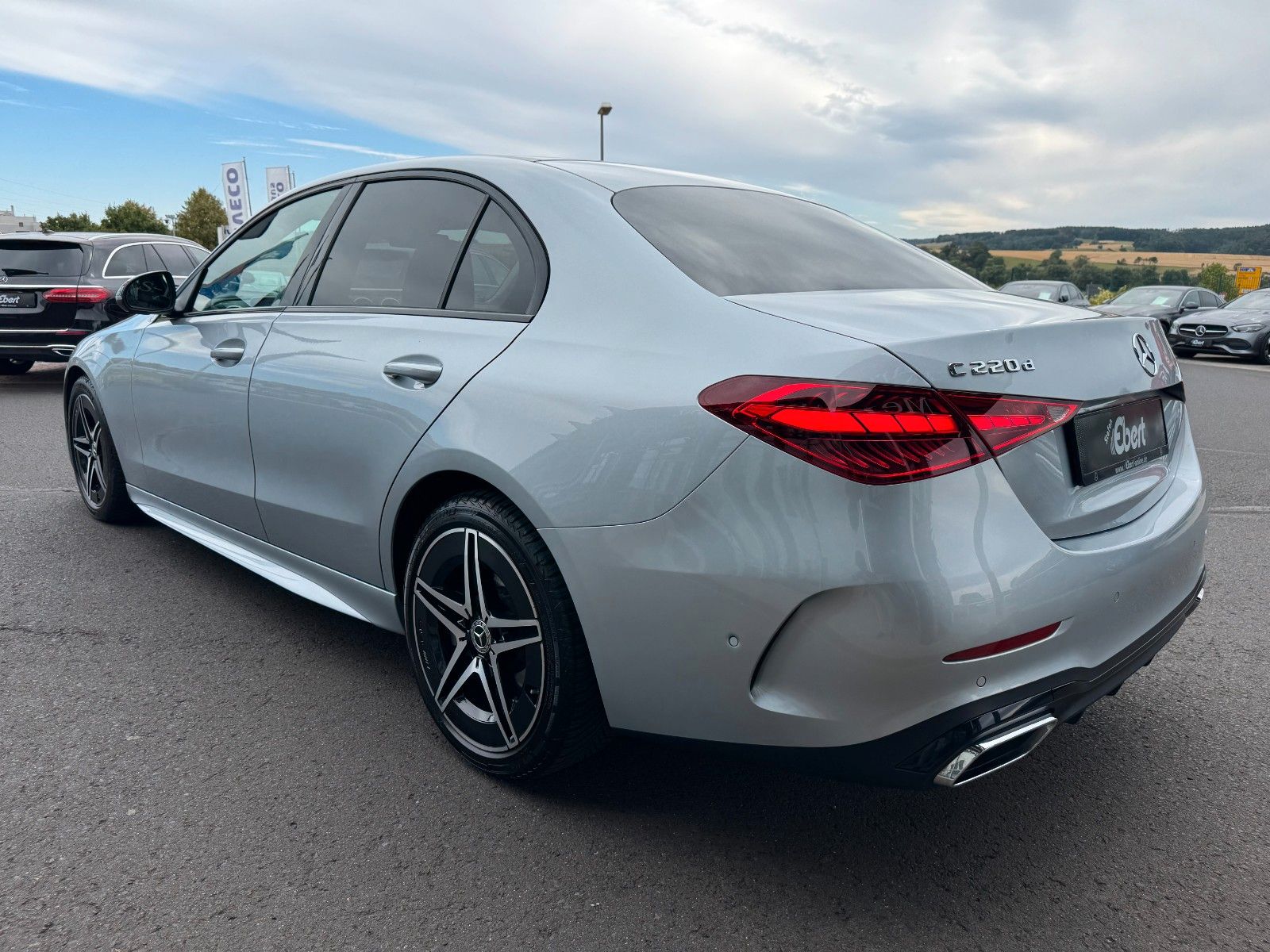 Fahrzeugabbildung Mercedes-Benz C 220 d AMG Distr+Burm+S-Dach+Ambiente