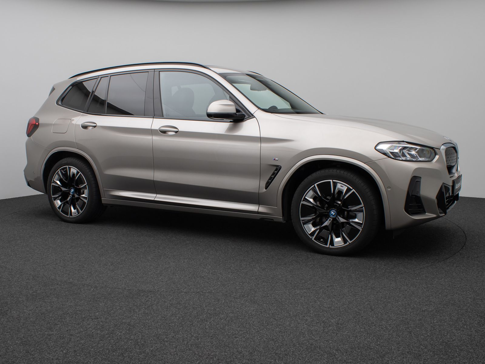 Fahrzeugabbildung BMW iX3 Impressive M Sport Panorama 360°HUD DAB H/K