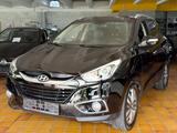 Hyundai ix35 2.0 CRDi 135kW Black&Steel Edition 4WD/NAVI - Hyundai ix35: Allradantrieb, Automatik, 2.0