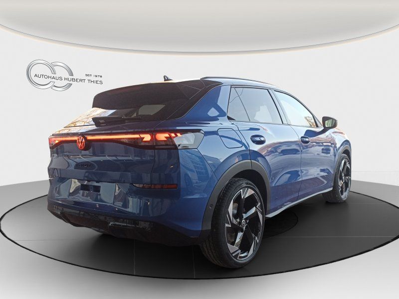 Fahrzeugabbildung Volkswagen T-Roc NEU 1.5 eTSI R-Line Black Style  NAVI+IQ-L