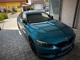 BMW 440i xDrive Coupé M Sport A M Sport - blaue BMW 440