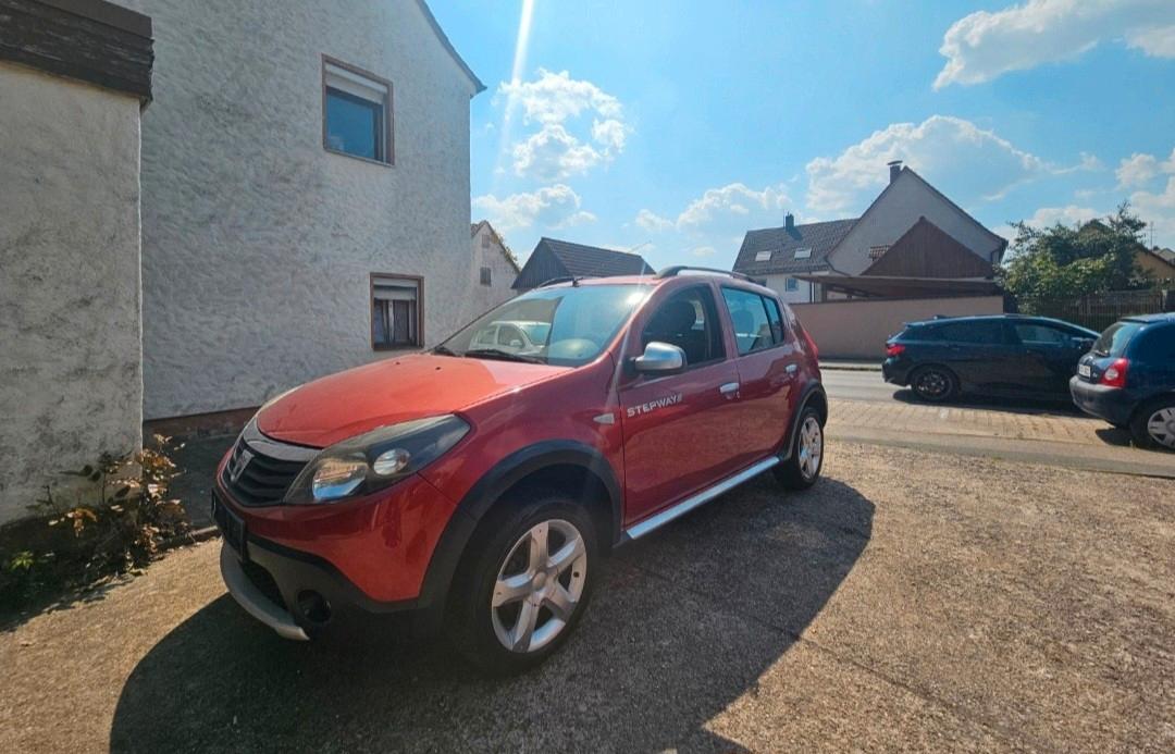 Dacia Sandero 2012 — rear view