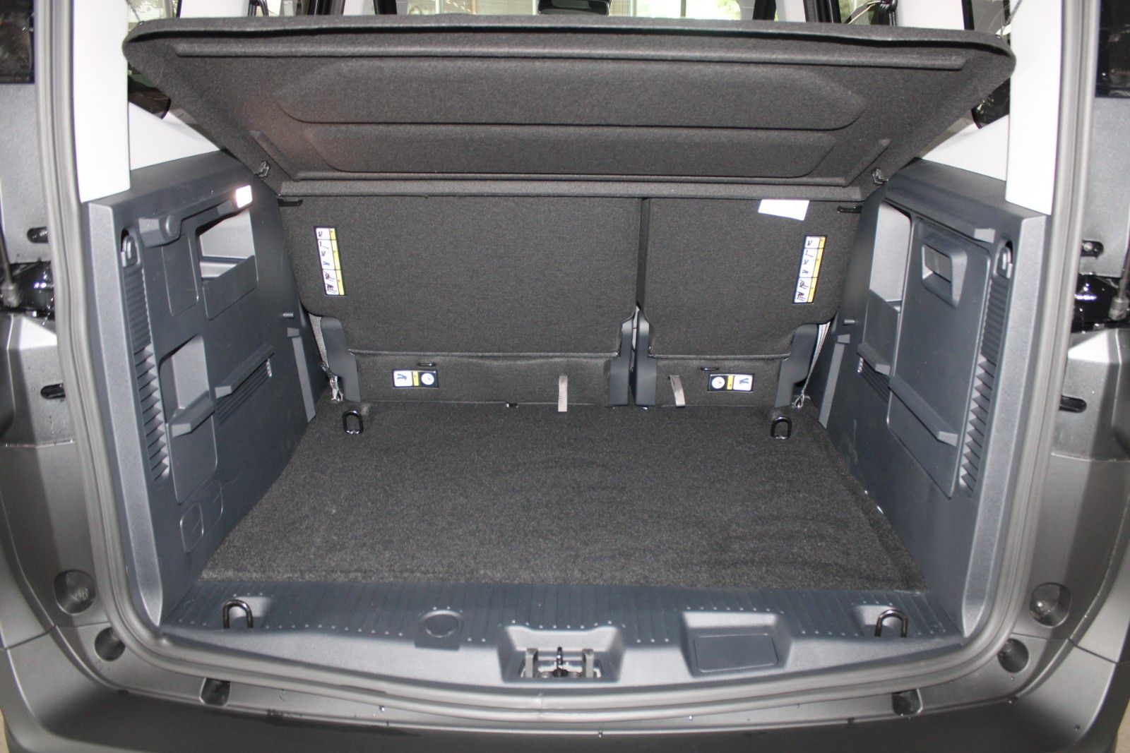 Fahrzeugabbildung Ford Tourneo Courier Titanium Winter + FahrerAssPaket