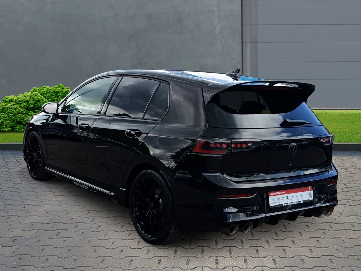 Volkswagen Golf VIII 2.0 TSI R Black Edition Akrapovic Sitz foto 3