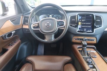 Volvo XC90 - 12