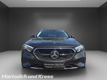 Mercedes E 200 - 4