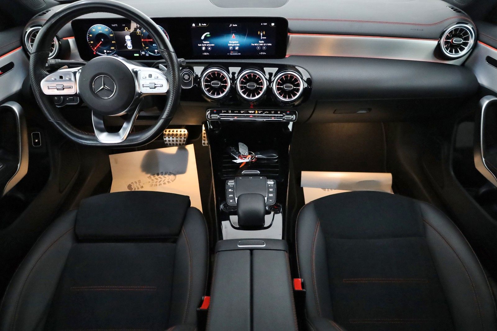 Fahrzeugabbildung Mercedes-Benz CLA 250 e Coupe, AMG line,Navi,LED,SH,Kamera