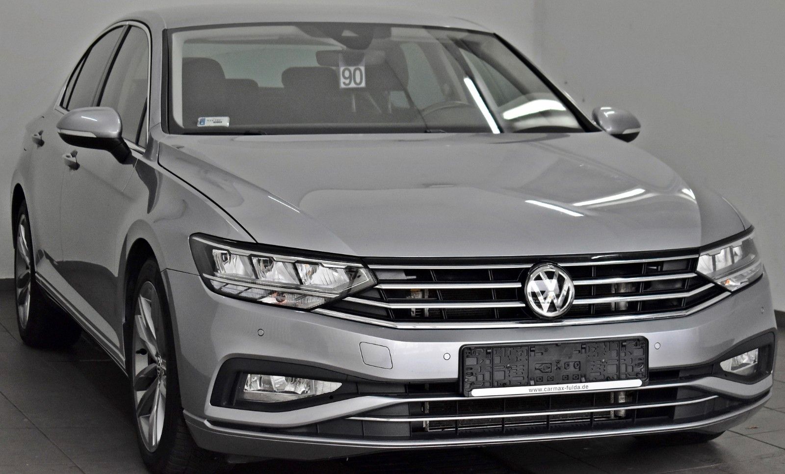 Fahrzeugabbildung Volkswagen Passat Lim.1.5 TSI R-Line ,LED,ACC, LM18"+WR