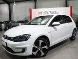 Volkswagen Golf E-GOLF VII DSG WHITE / LED / NAVI-DP+APPLE - E-Autos