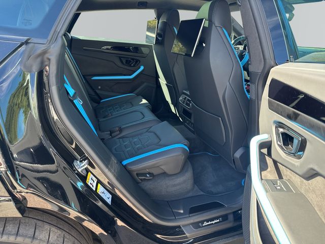 LAMBORGHINI Urus – Bild 8