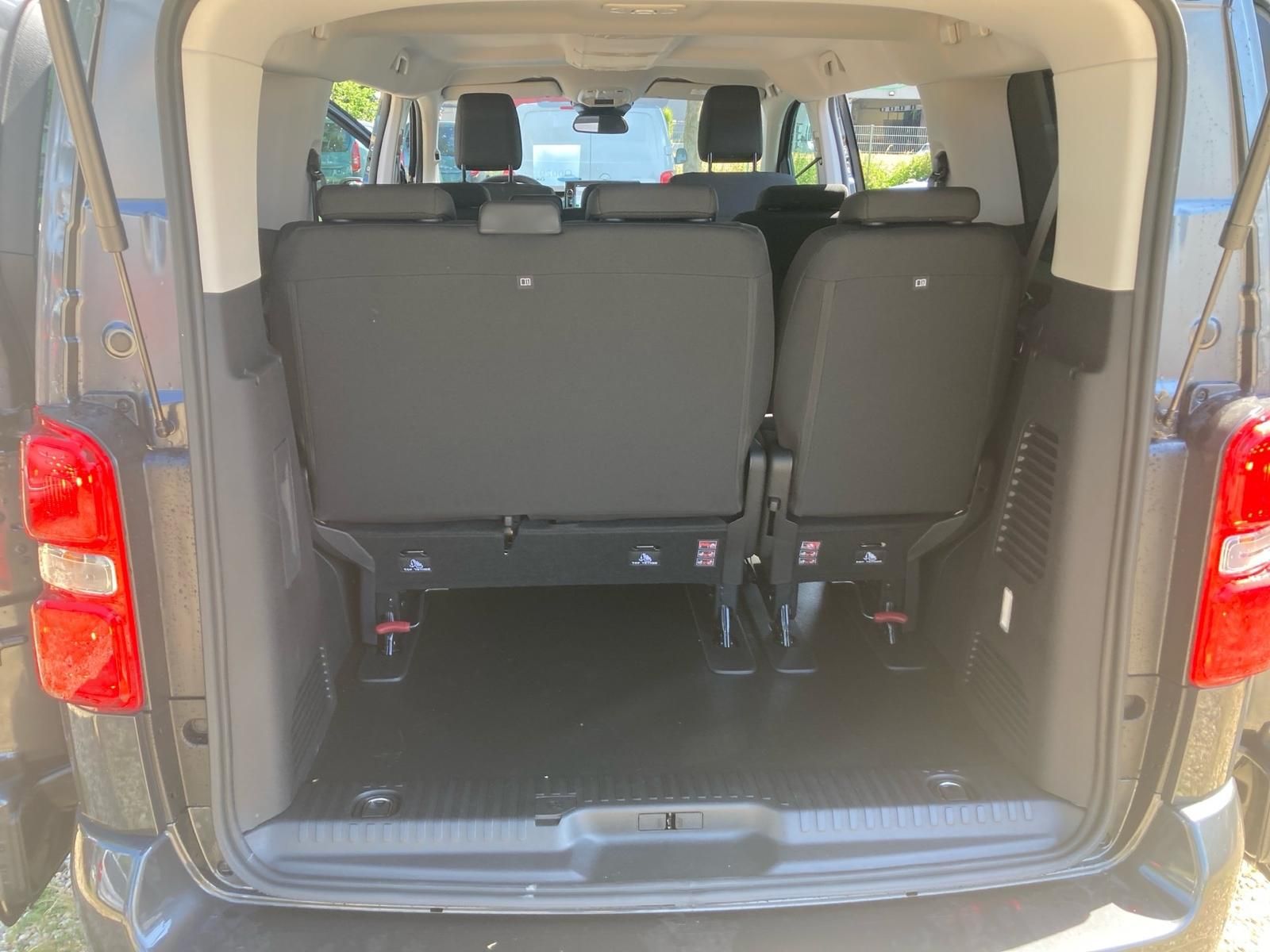 Fahrzeugabbildung Opel Zafira Edition M Kombi 180 AT