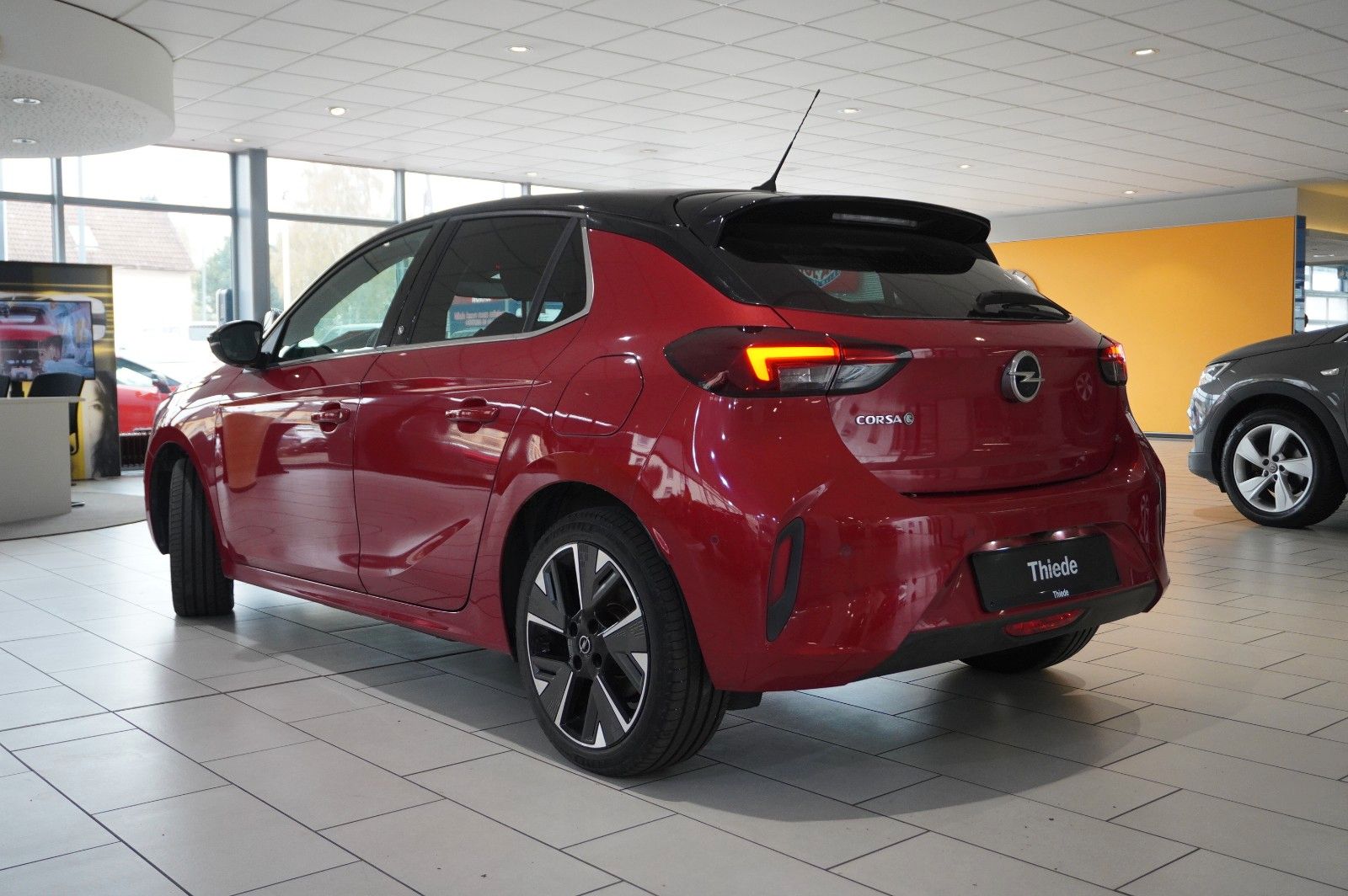 Fahrzeugabbildung Opel Corsa-e F GS SPORT 1-PHASIG NAVI/LED/KAMERA/DAB+
