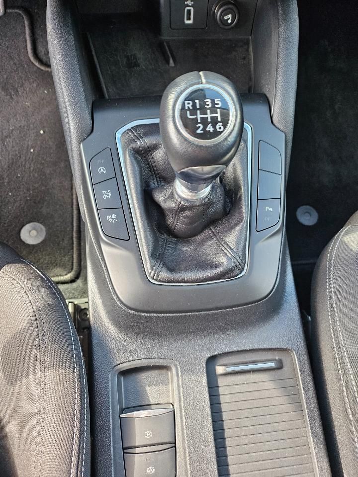 Fahrzeugabbildung Ford Focus Turnier Titanium