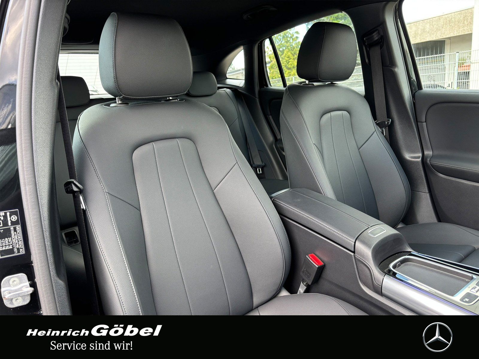 Fahrzeugabbildung Mercedes-Benz EQA 250+ PROGRESSIVE*BURMESTER*AMBIENTEBEL*KAMER