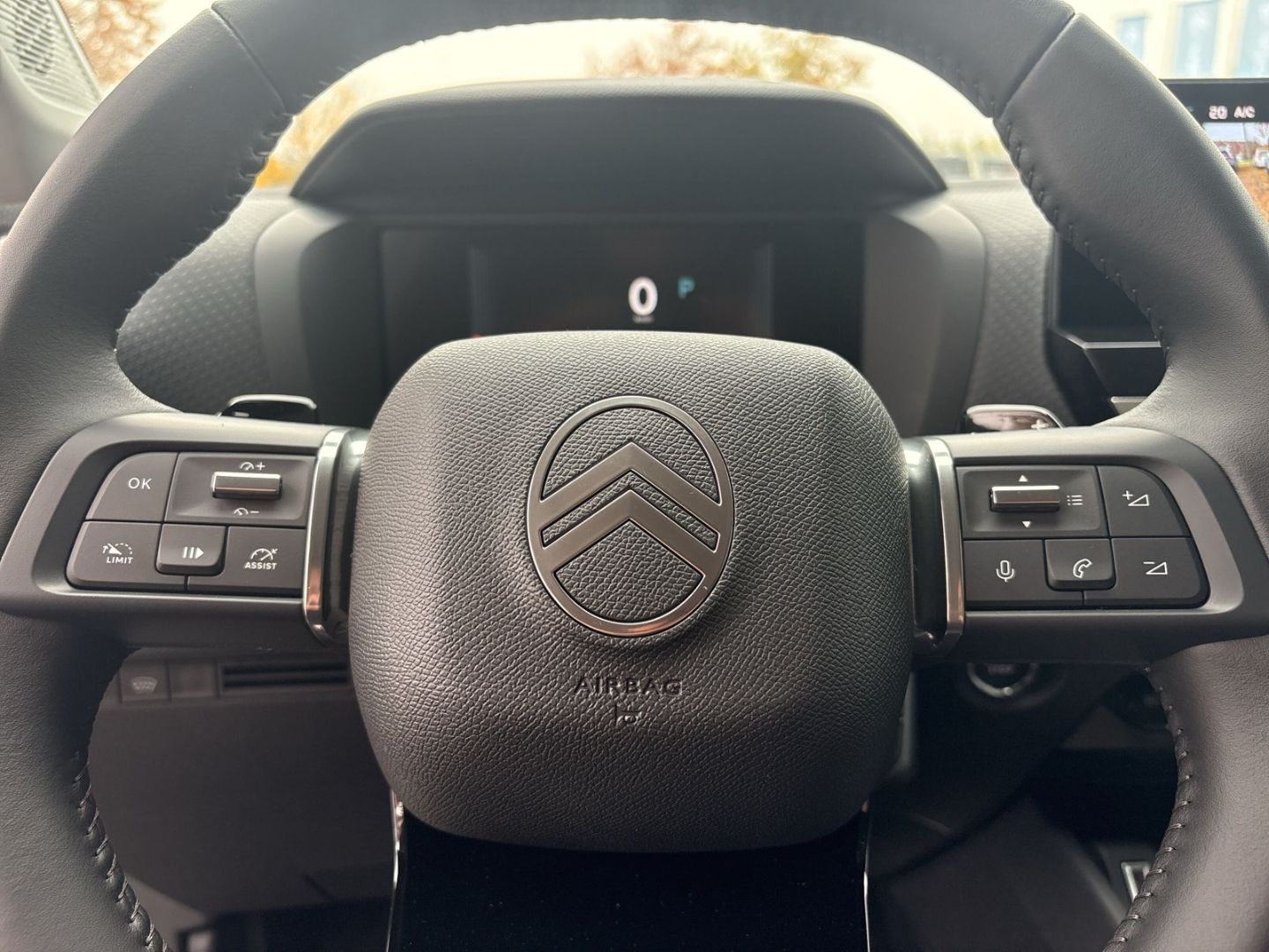 Fahrzeugabbildung Citroën C4 Collection Hybrid 145 Navi LED CarPlay SHZ