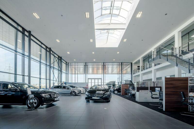 showroom-image-top