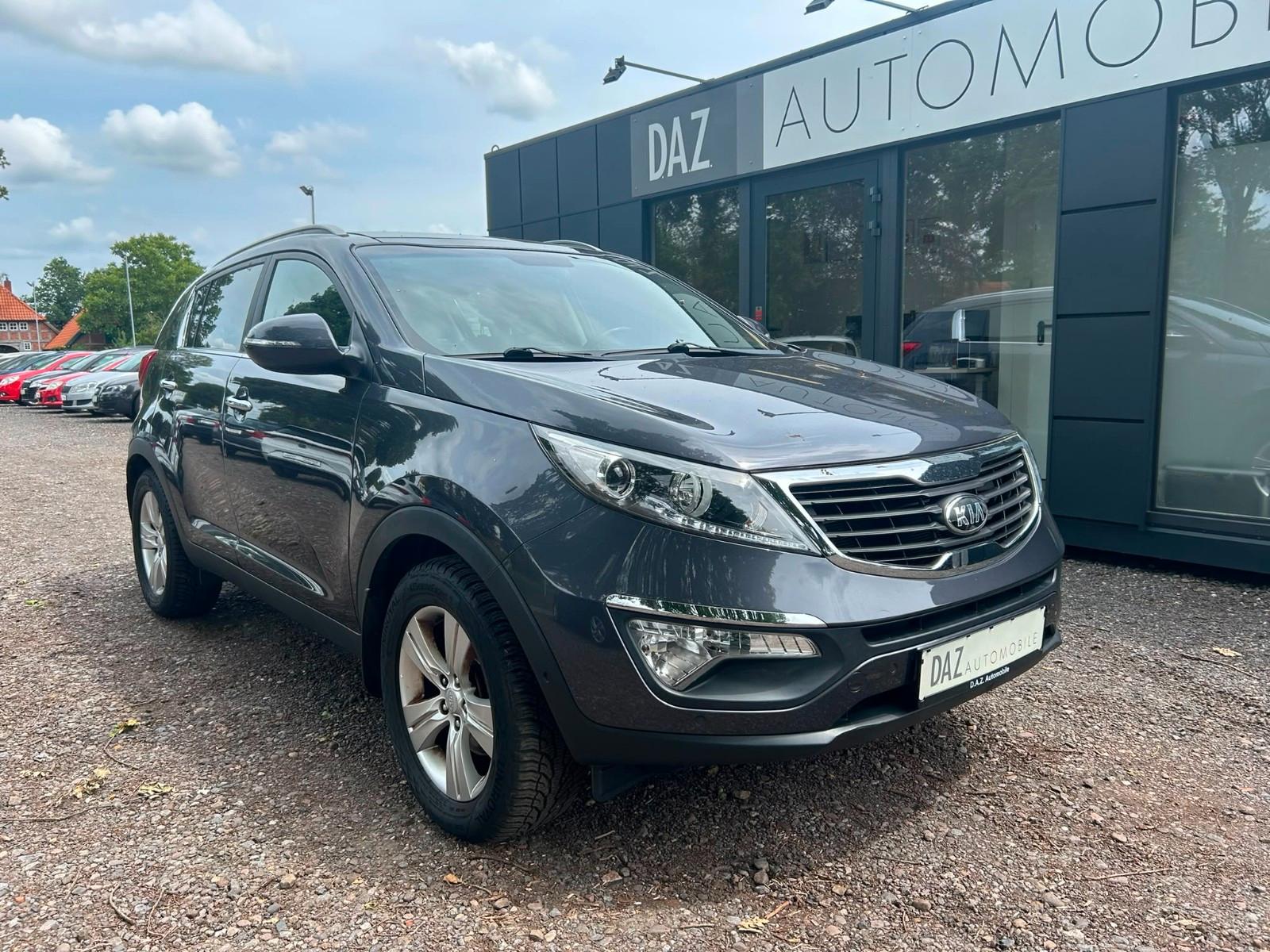 Kia Sportage Dream Team 2WD*Pano*AHK*Navi*PDC*