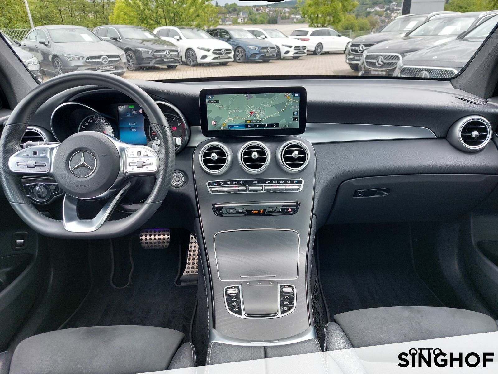 Fahrzeugabbildung Mercedes-Benz GLC 200 AMG Pano+AHK+Distronic+Night+360°+dynLED