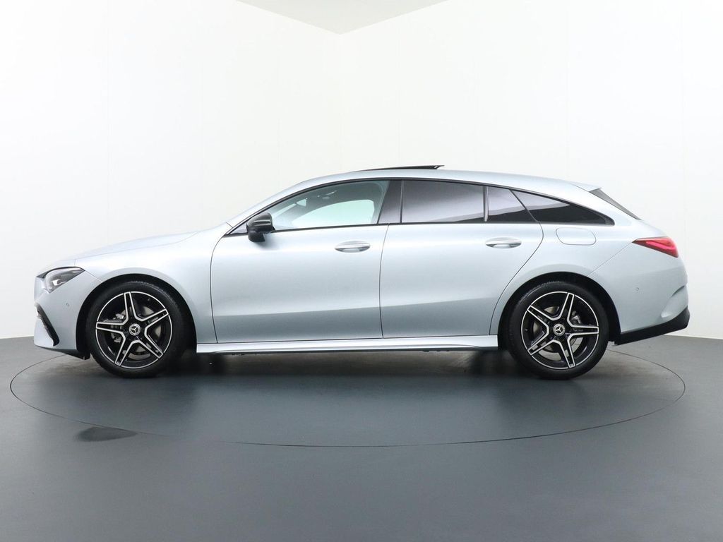 Mercedes-Benz CLA 180 Shooting Brake Star Edition AMG Line | P