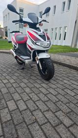 Keeway RY8 erst 2.000 km Neu Zustand  Top Design 45er - KEEWAY MOTORRAD