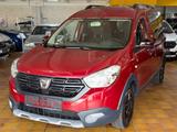 Dacia Dokker TCe 130 Stepway Plus/NAVI/PDC/ALU/MFL/TEM - rote Dacia Dokker