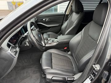BMW 320i Touring SportLine+LED+StLüftung+App+Virtual