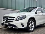 Mercedes-Benz GLA 200 URBAN *PANORAMA|NAVI|LED* - mit Benzin-Antrieb: Weiß, Schiebedach, Geländewagen