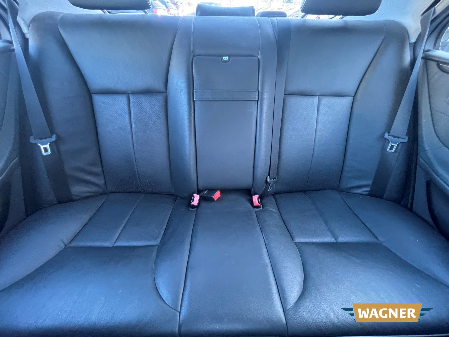 Fahrzeugabbildung Mercedes-Benz E 200 Kompressor AVANTGARDE Automatik