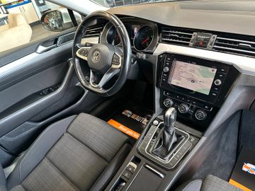 Volkswagen Passat *KEYLESS*ACC*AHK*NAV*3-ZONEN*LED*