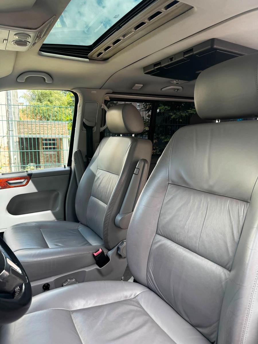 VOLKSWAGEN T5 MULTIVAN 2.5 TDI 174ch HIGHLINE BVM Toit ouvrant Sièges chauffants cuir