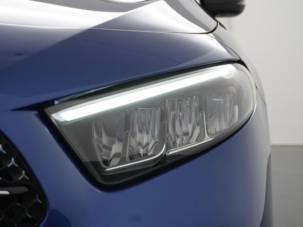 Mercedes-Benz A 180 Star Edition AMG Line | Panorama - Schiebe