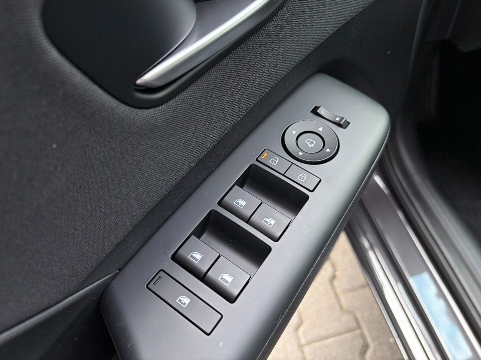 Fahrzeugabbildung Hyundai Kona Elektro 64 Trend 360,Kamera,LED,Navi,SHZ