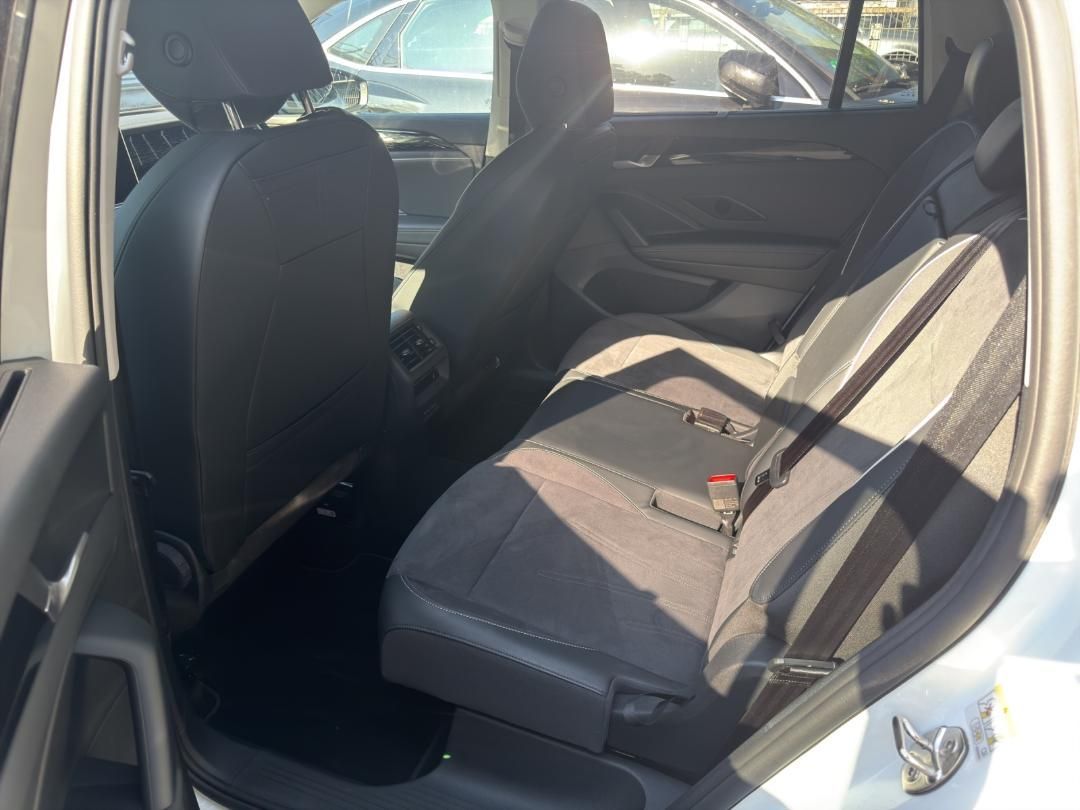 Fahrzeugabbildung Volkswagen Tayron 1.5 eTSI W Elegance 360,AHK,Kamera,LED,LM