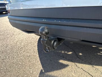 Skoda Karoq Selection+AHK+LED+NAVI+APP+SHZ+LKRHZG+