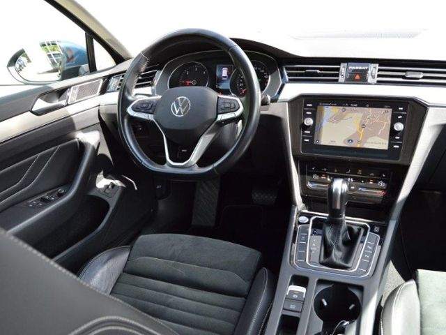 Passat Variant 2.0 TDI DSG Elegance AHK/MATRIX/N
