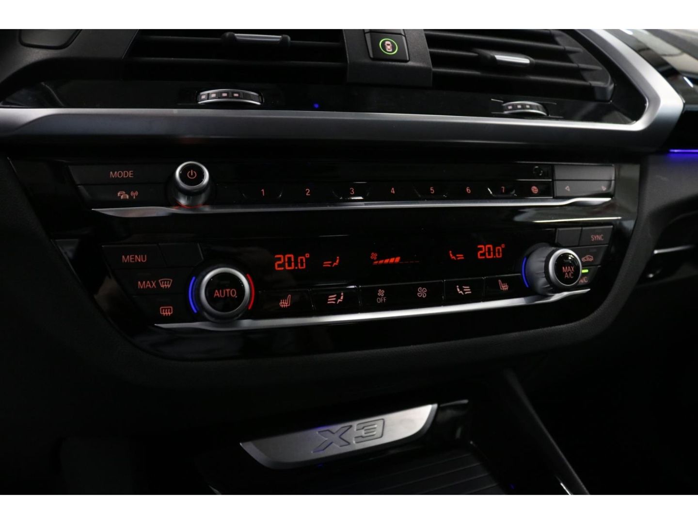 Fahrzeugabbildung BMW X3 xDrive 20 d xLine X-Line Navi el. Heckklappe