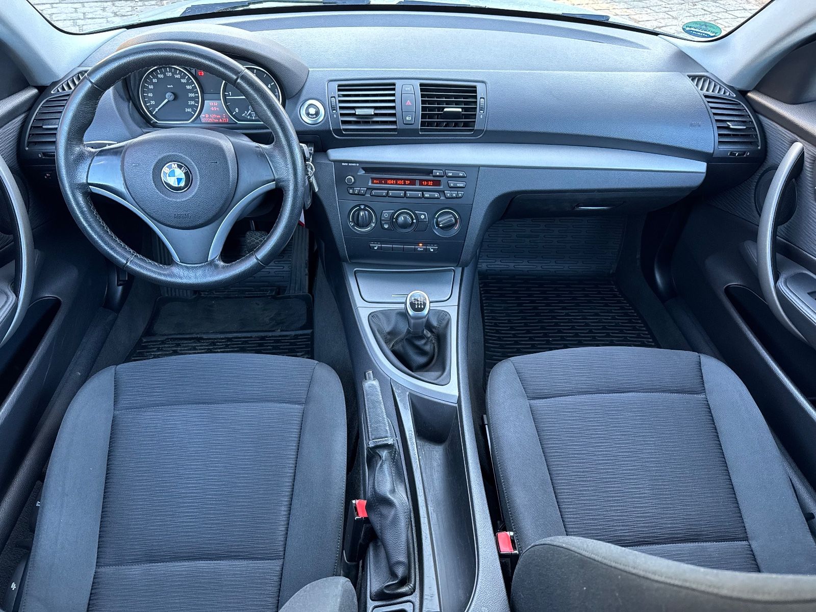 Fahrzeugabbildung BMW 118d Limousine*KLIMA*SHZ