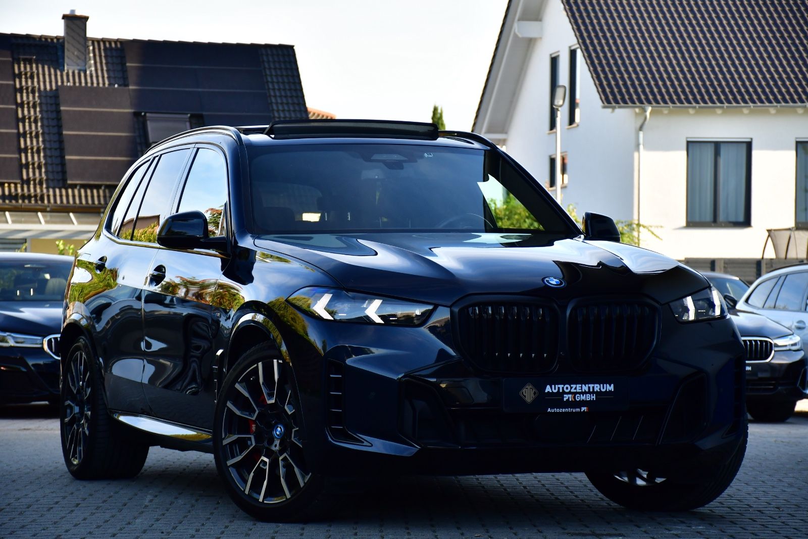 BMW X5 50 e xDrive M Sport Iconic Glow Pano imagem 3