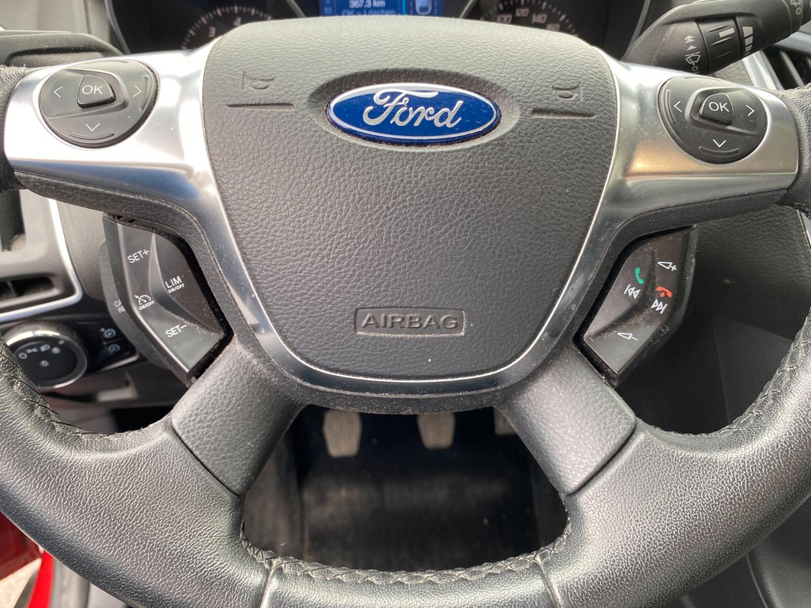 Ford Focus 2011 — фото 14
