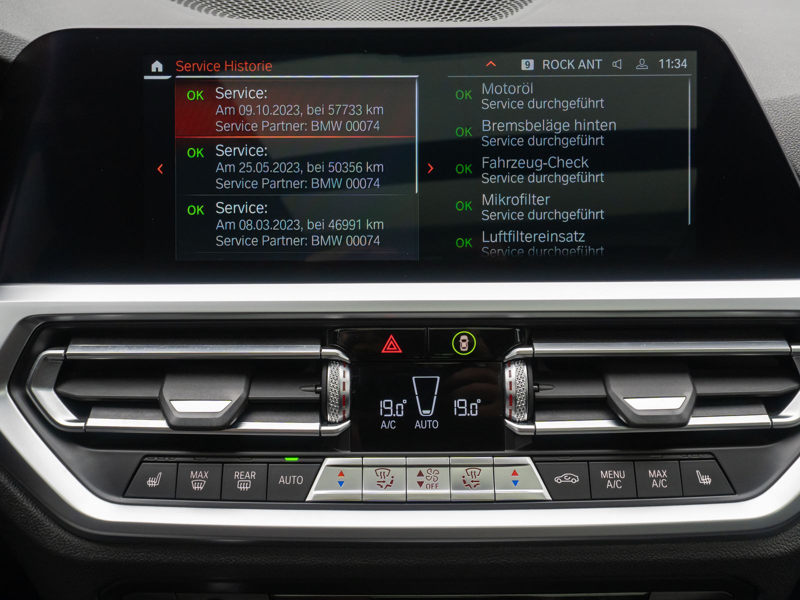 Fahrzeugabbildung BMW 330i Sport Line Panorama Kamera DAB H/K Stop&Go